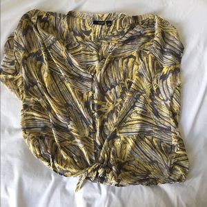 Short-sleeved see-through blouse